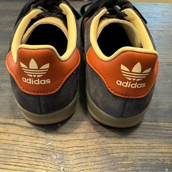 Adidas Gazelle Indoor (colors: Legend Ink / Preloved Ruby / Wonder White) - Picture 3 of 14